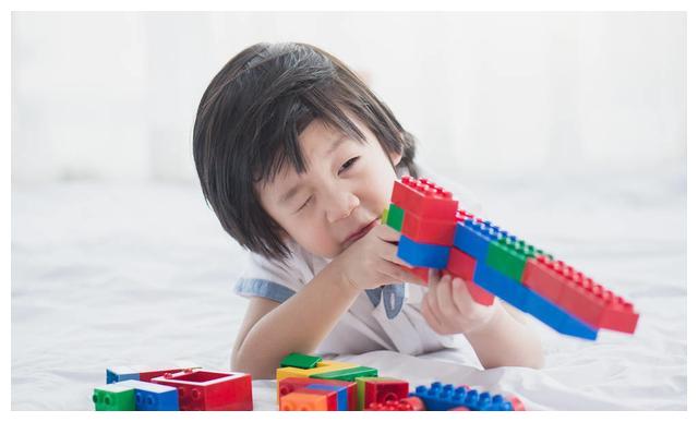 AI热潮推动美股创历史新高 专家警示情绪转冷风险