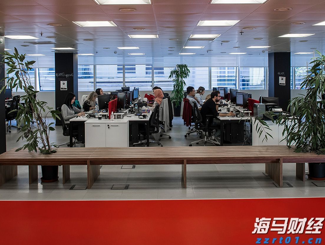 摩根大通(JPM.US)可能接替高盛(GS.US) 负责苹果(AAPL.US)的信用卡业务