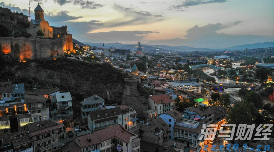 广东机器人战队摘金夺银