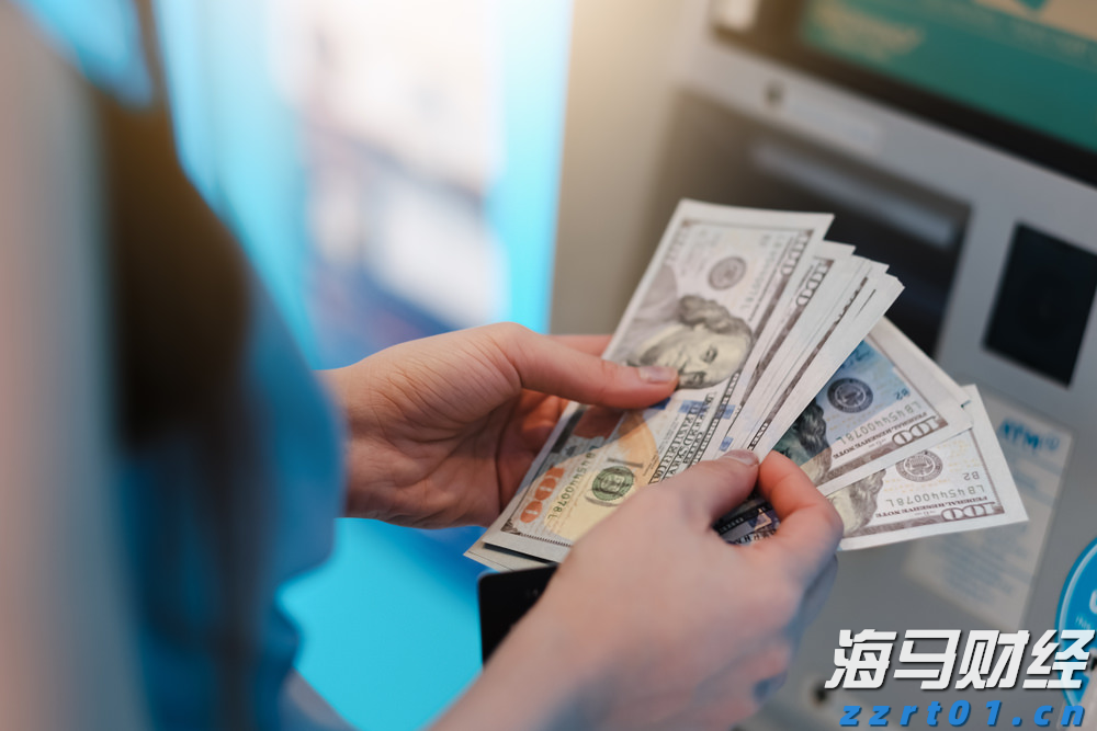景顺：展望“中国新消费主义”，资金持续流入，消费行业预期继续领先市场