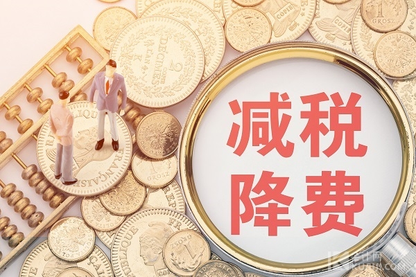 财报季来临：奢侈品股分化严重，Burberry表现突显LVMH压力