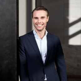 “顶天立地”做强做优制造业